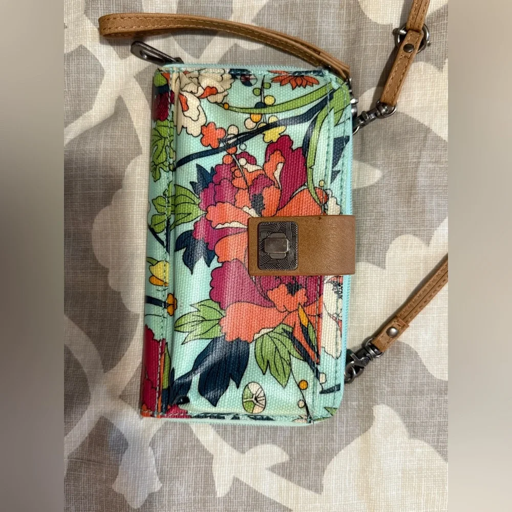 Sakroots Artist Circle Large Smartphone Crossbody Wallet in a floral pattern - Picture 1 of 13
